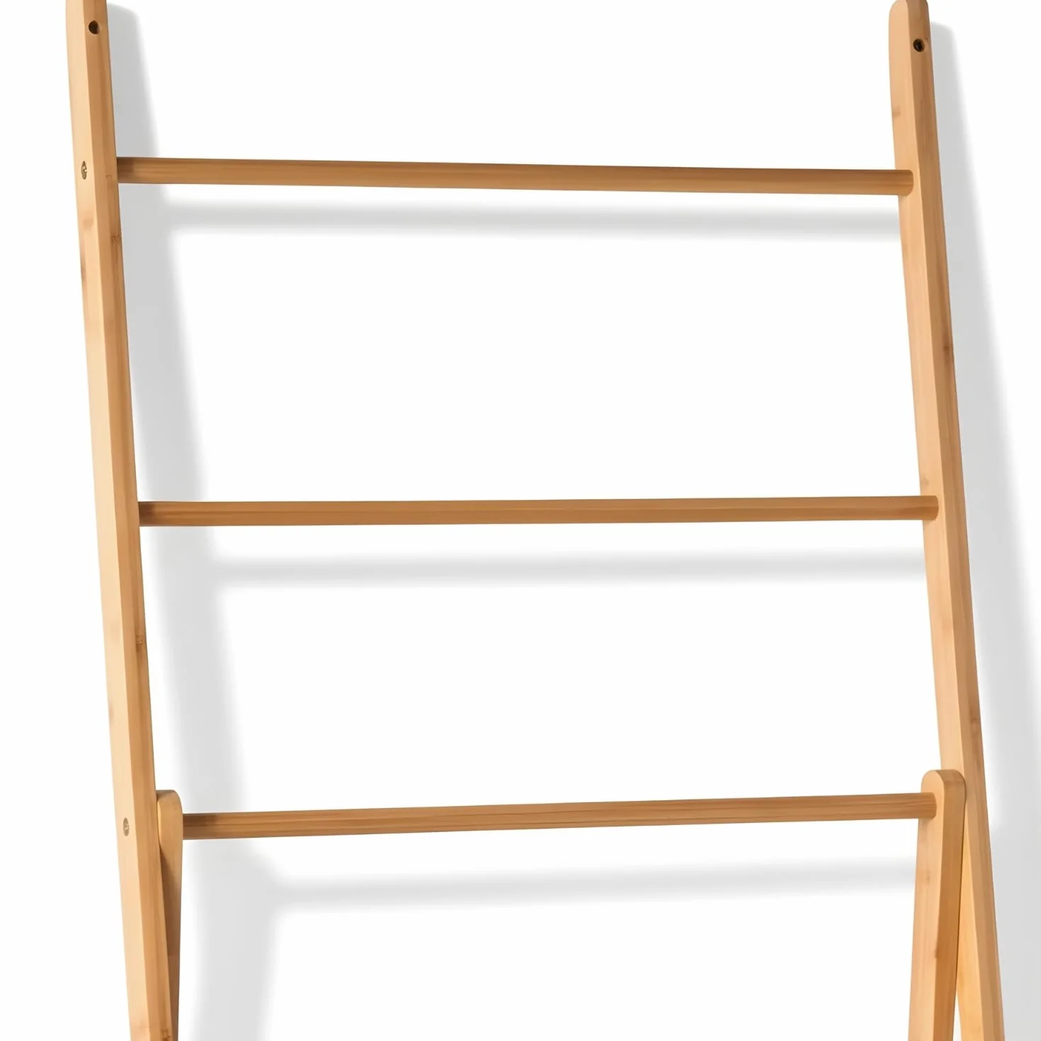 THINIA HOME - Toallero de Pie de Bambú Natural con 3 Estantes y 3 Barras, Mueble Auxiliar para Baño, Dormitorio o Lavandería, Estilo Nórdico, 53.2x32.4x152 cm