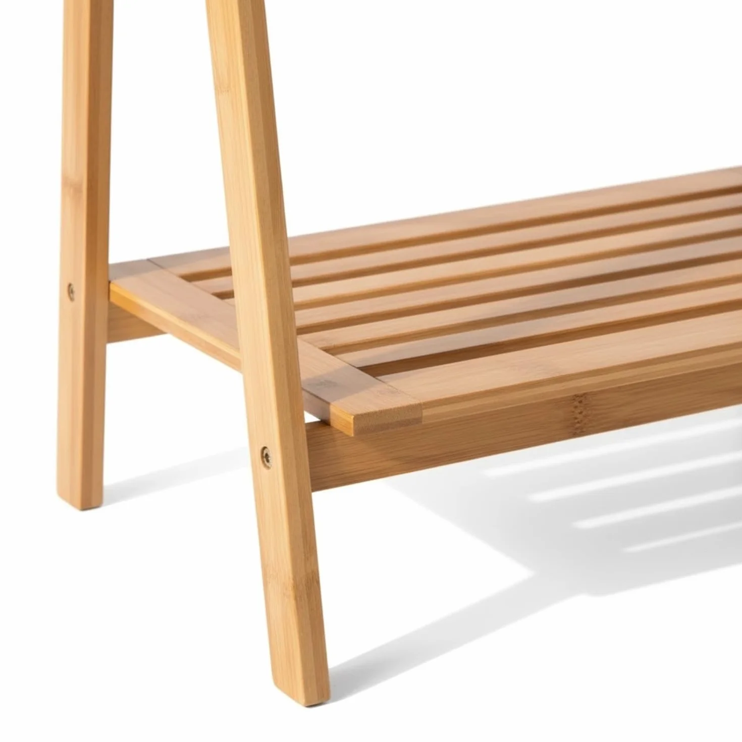 THINIA HOME - Toallero de Pie de Bambú Natural con 3 Estantes y 3 Barras, Mueble Auxiliar para Baño, Dormitorio o Lavandería, Estilo Nórdico, 53.2x32.4x152 cm