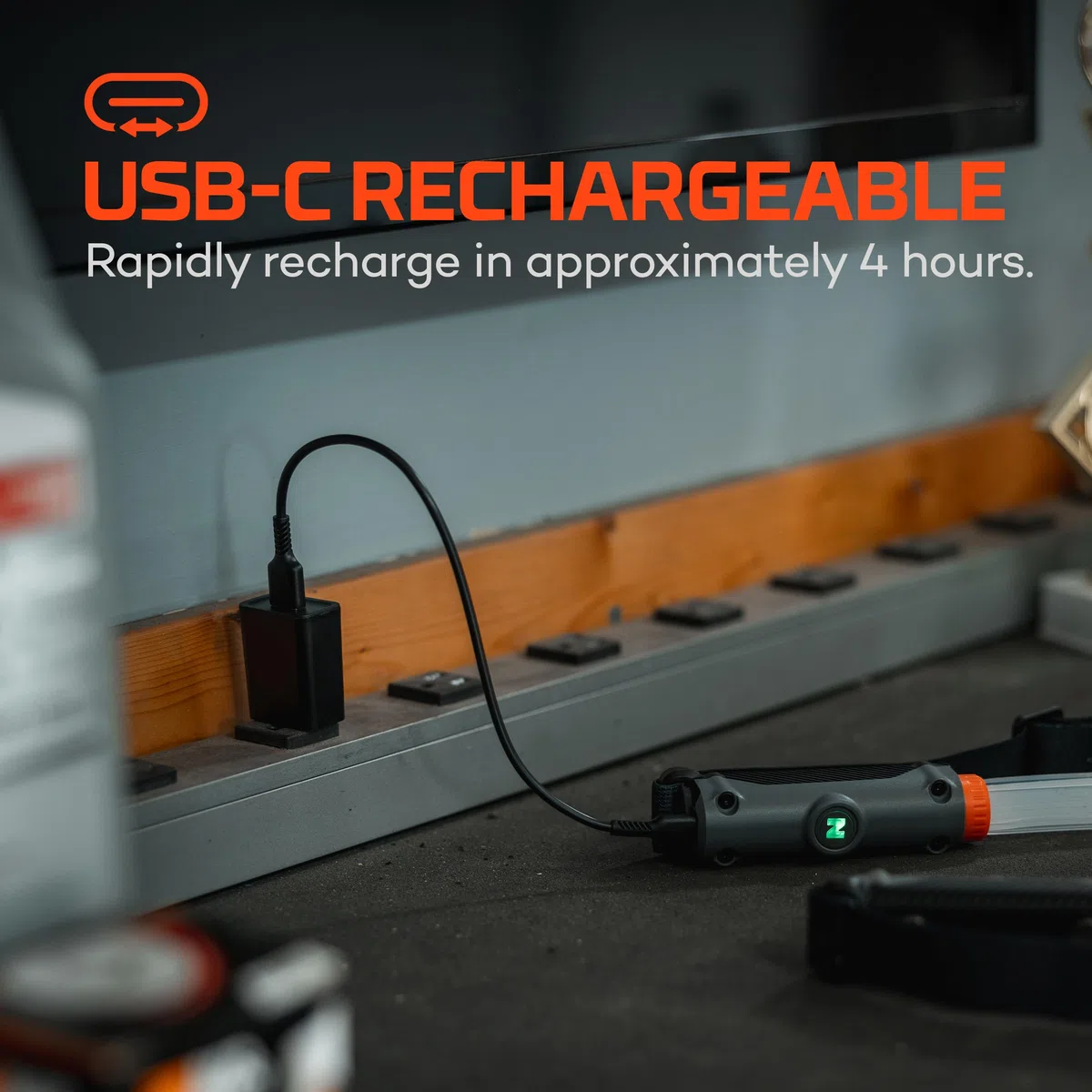 NEBO Bando 1K Luz Flexible para Automóvil – 1.000 Lúmenes COB | 3 en 1: Colgante + Magnética + Arnés | 6 Modos | Rojo Hazard + Señal | Banco de Energía | 28h | IPX4 | USB-C