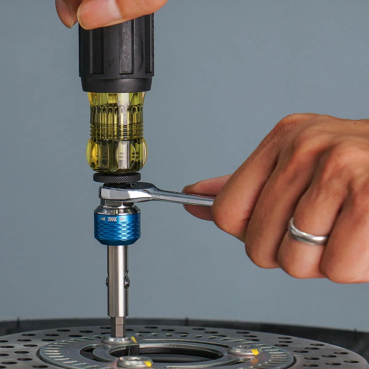711L Destornillador de trinquete en línea HEX- compatible con destornilladores intercambiables estándar de 1/4 pulgadas y enchufe de 14 mm, para uso pesado de alto par