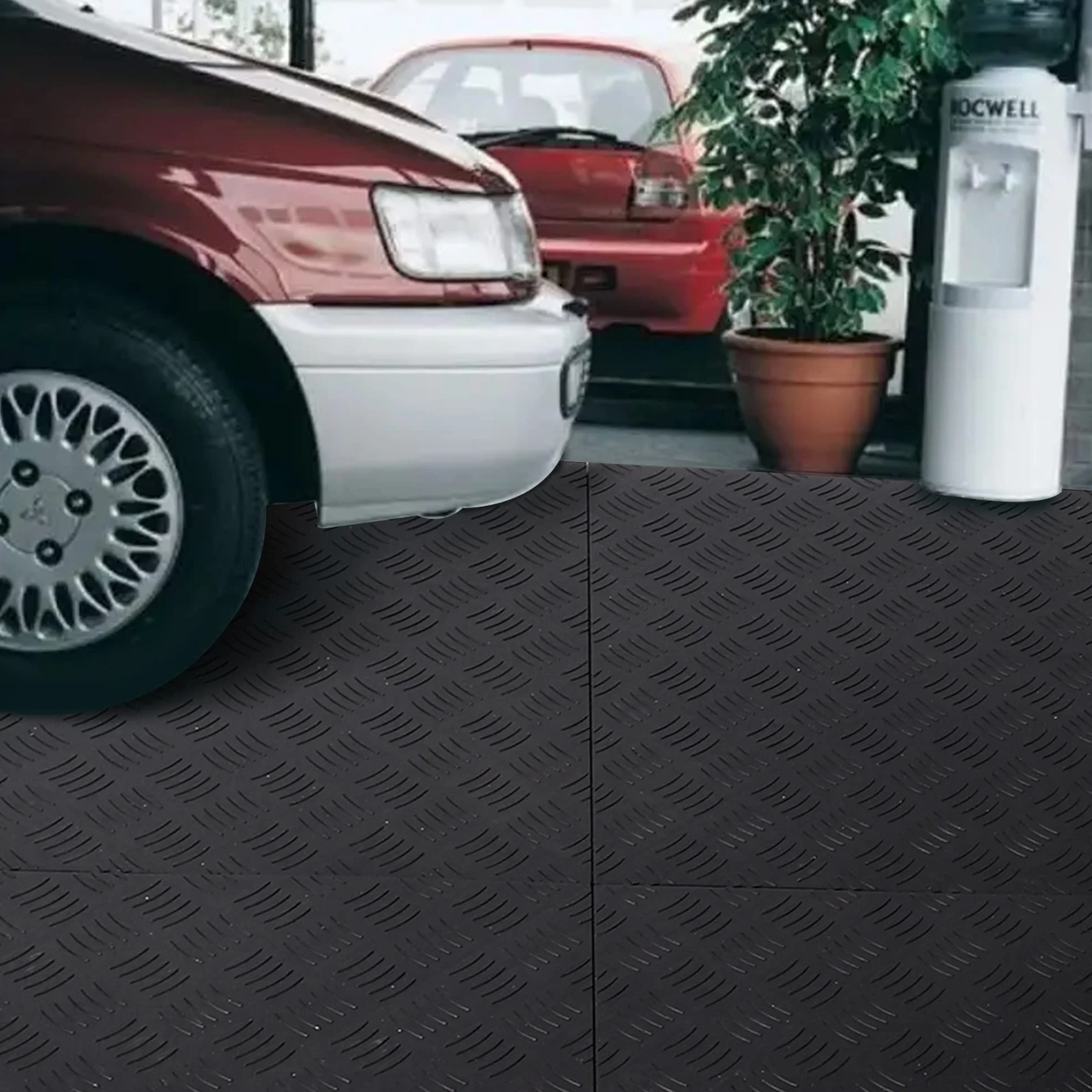 Nisorpa - Lote de 20 baldosas de suelo de garaje de PVC - 40 x 40 cm - encajables - Antideslizantes - Resistentes - Para taller - 18 mm de grosor - Negro