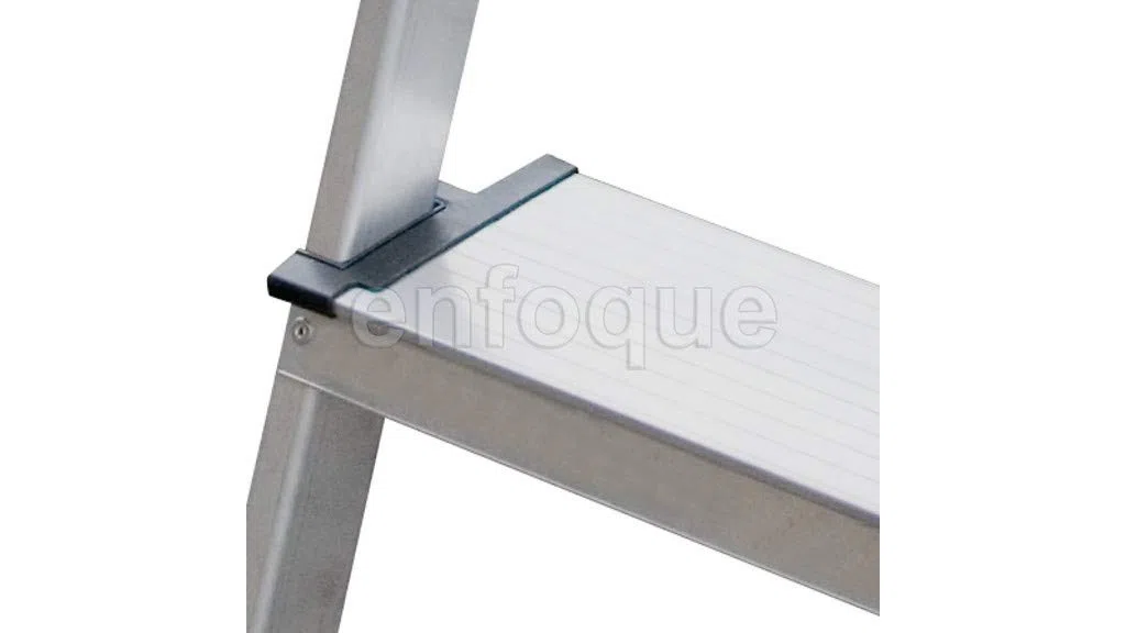 Escalera Doméstica de Aluminio, Peldaño 12 cm. (6 peldaños)