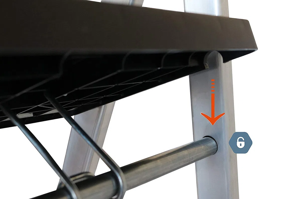 Escalera Doméstica de Aluminio, Peldaño 12 cm. (6 peldaños)