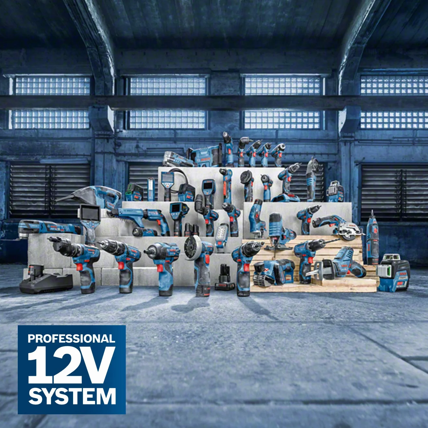 Bosch Professional 12V System lijadora orbital a batería GSS 12V-13 (compatible con Bosch Click & Clean System, incl. 3 placas lijadoras, 3 discos de lijado, bolsa para polvo, punzonadora, L-BOXX)