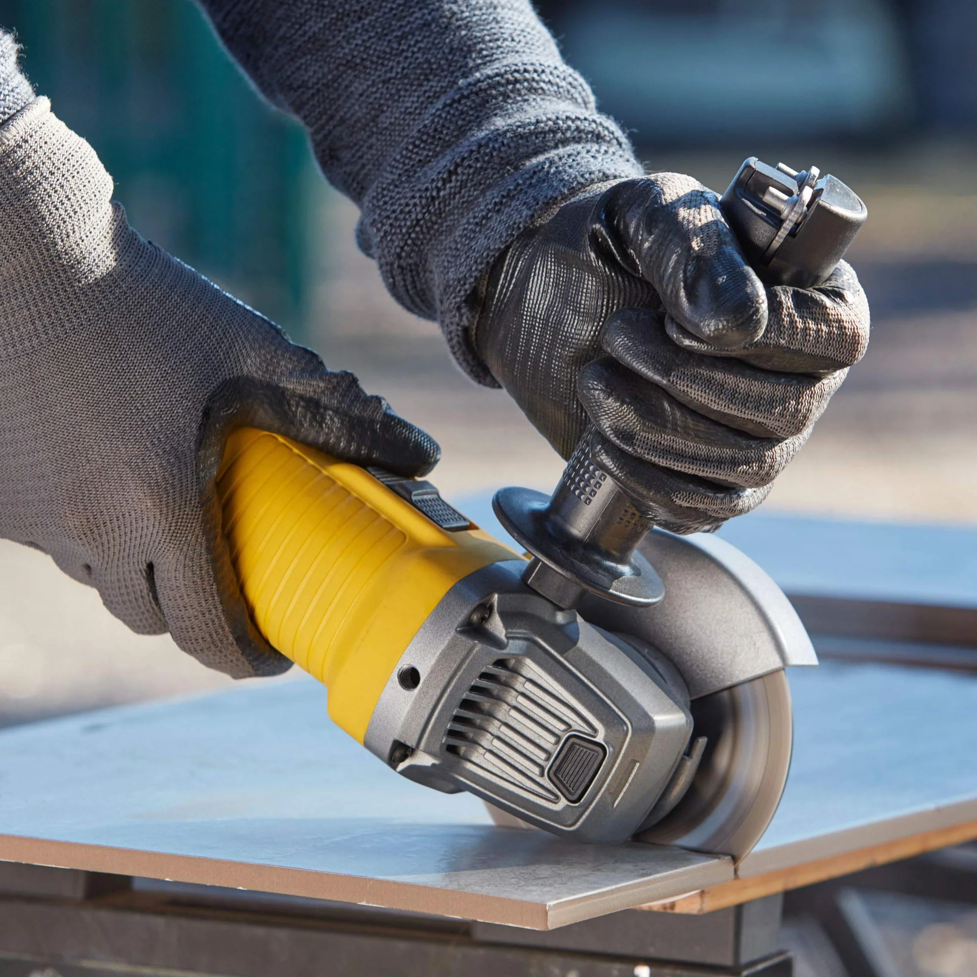STANLEY FATMAX FMEG210-QS - Amoladora 115mm eléctrica de 850W, 12.000 rpm