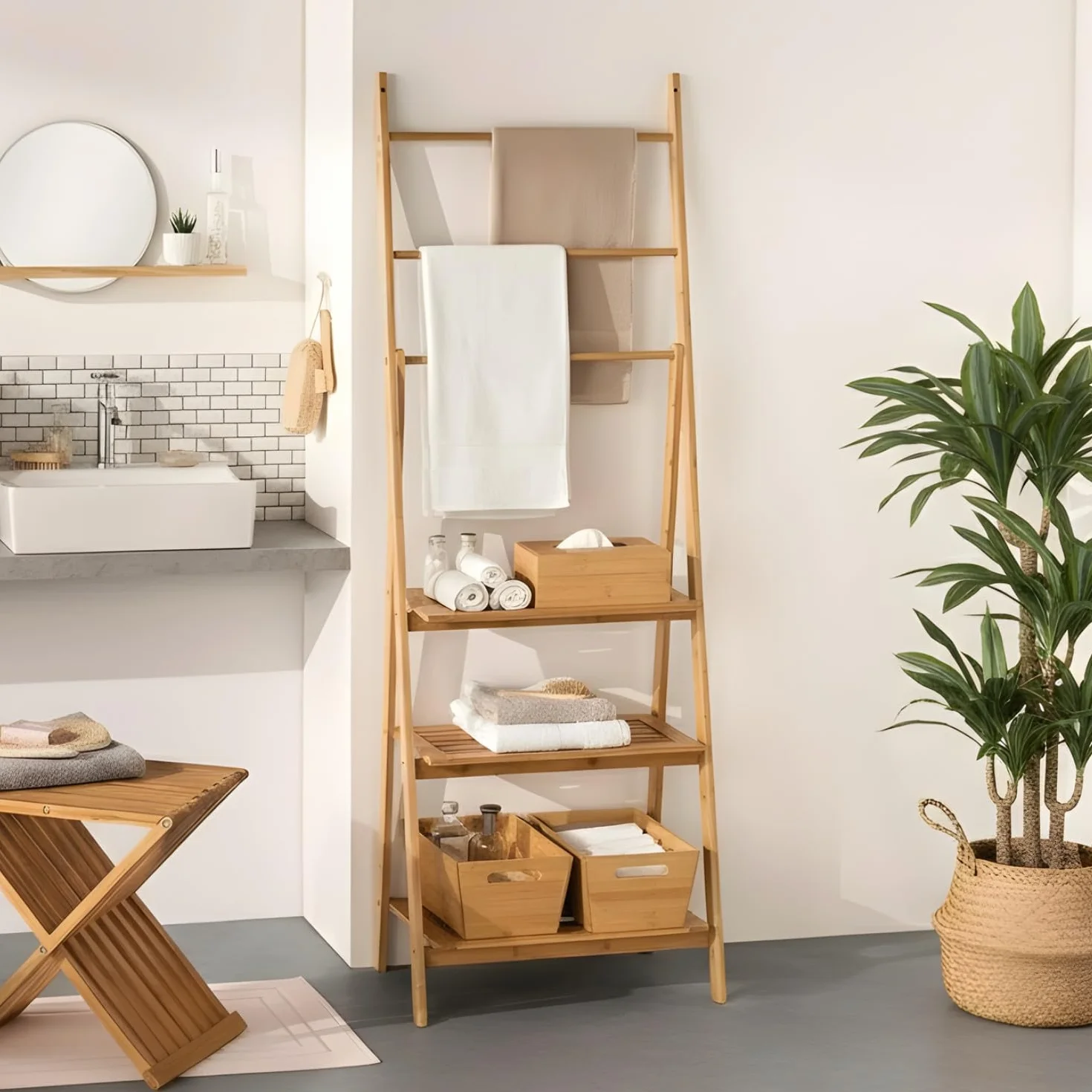 THINIA HOME - Toallero de Pie de Bambú Natural con 3 Estantes y 3 Barras, Mueble Auxiliar para Baño, Dormitorio o Lavandería, Estilo Nórdico, 53.2x32.4x152 cm