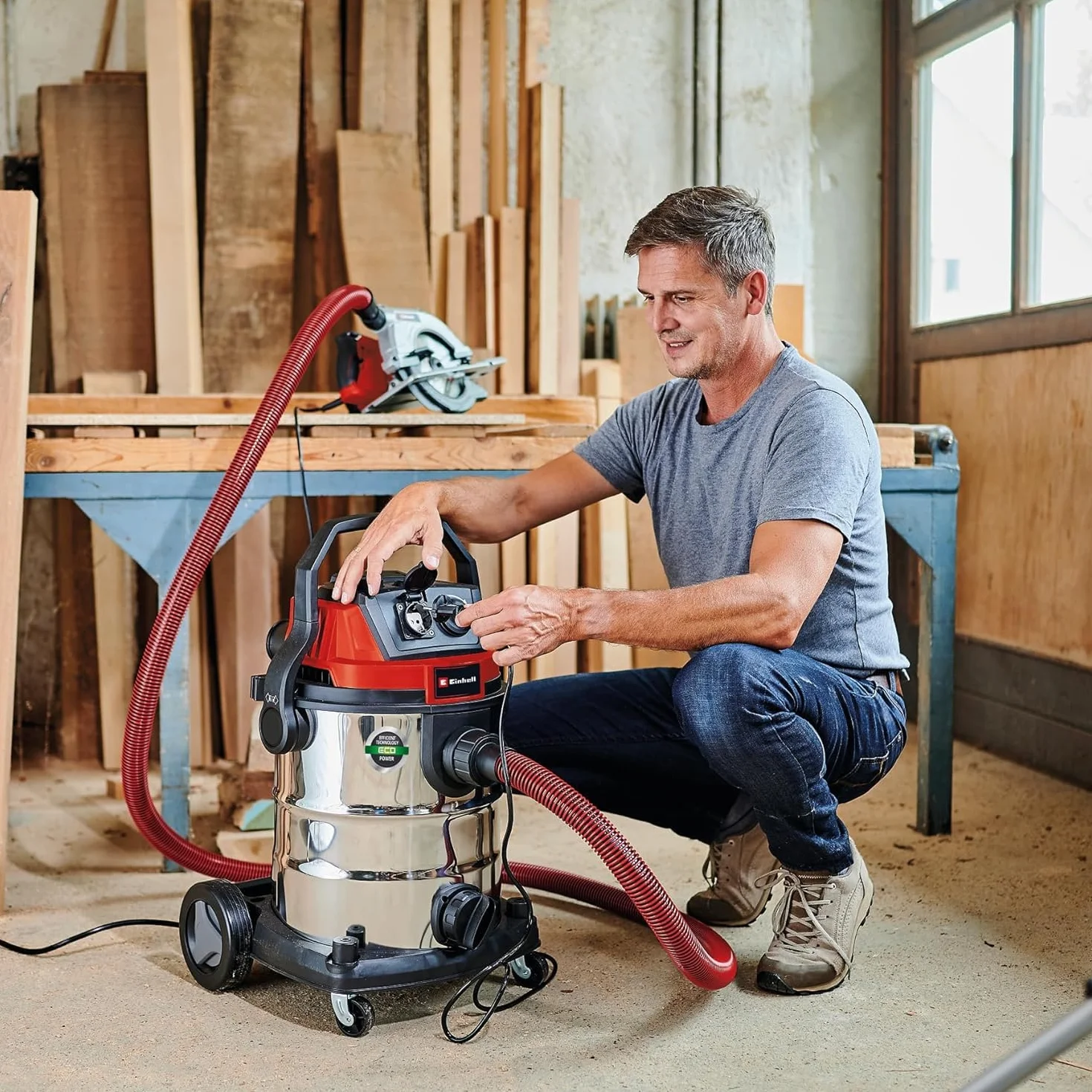 Einhell Aspirador en seco y húmedo TE-VC 2025 SACL (1200 W, Clase de Polvo L, para Polvos con valores MAK >1 MG/m³, 25 L, Limpieza de filtros, Enchufe de aparatos, Incl. Varias boquillas y filtros)