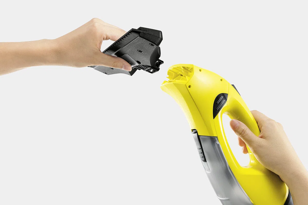 Kärcher Window Vac WV 2 Plus N Limpiadora de ventanas y cristales a batería (aspiradora limpiacristales), duración batería 35 min, peso 0,6 kg, botella pulverizadora, detergente concentrado 20 ml